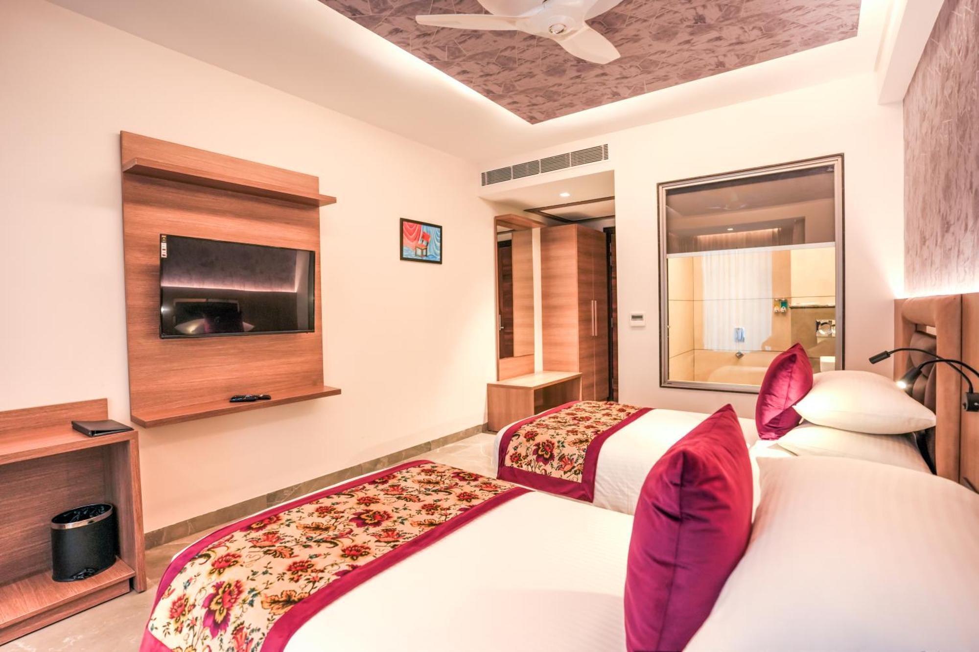 Rj Hotel - Managed By Atithi House Greater Noida Exteriér fotografie
